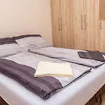 Sunnyside Nyaralo Tatil Evi Szarvas