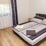 度假居 Sunnyside Nyaralo